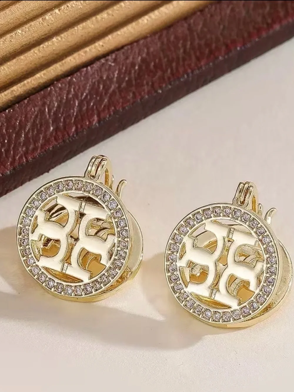 New Tory Burch Clip On T Logo Round Earrings